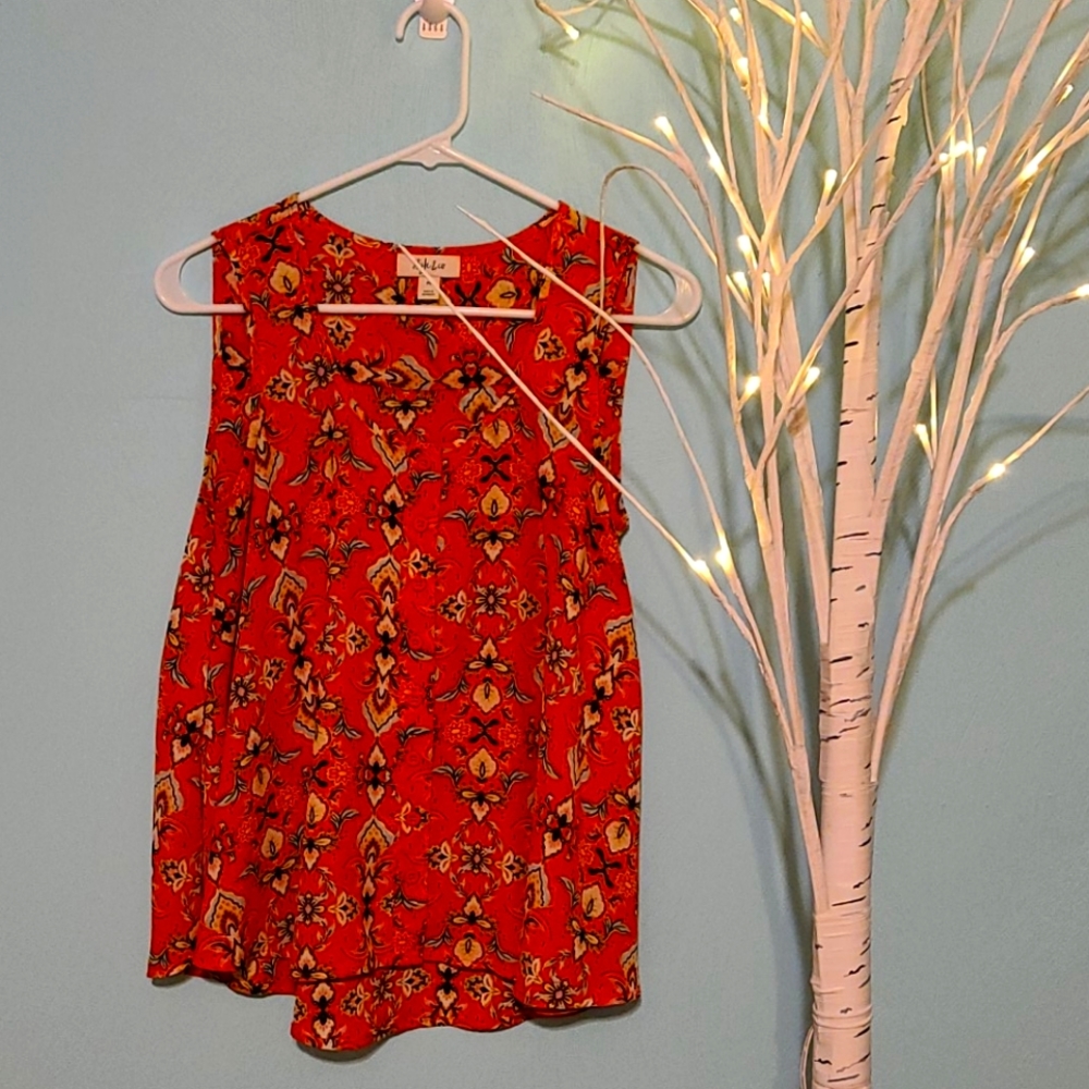Sleeveless blouse, size Petite small